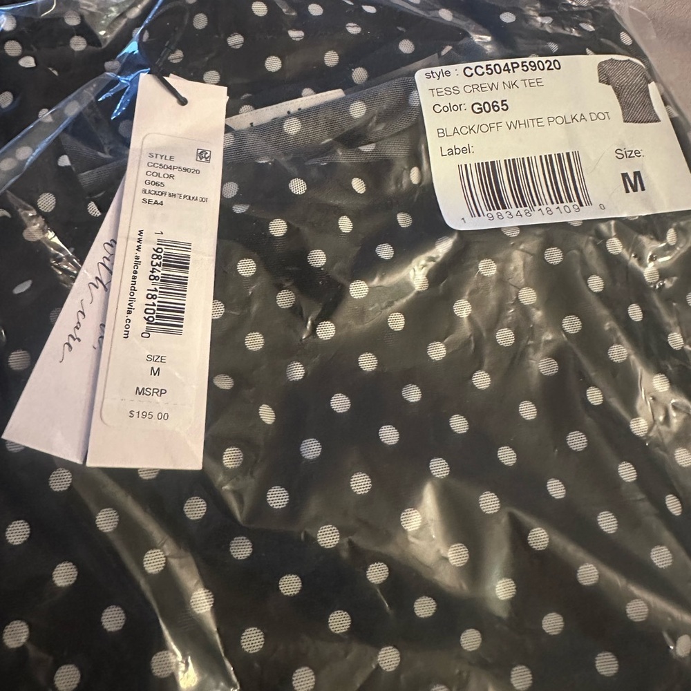 ❌SOLD❌NWT- Alice and Olivia TESS TEE size M - Picture 11 of 11